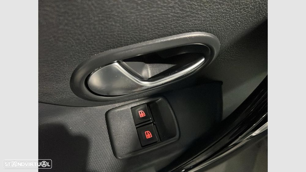 Dacia Sandero 0.9 TCe Stepway - 11