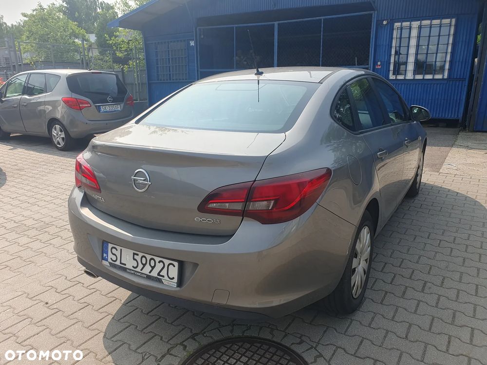 Opel Astra - 3