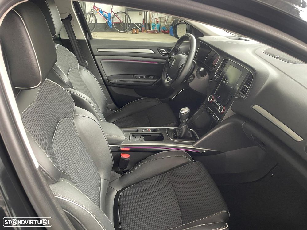 Renault Mégane ENERGY TCe 130 BOSE EDITION - 28