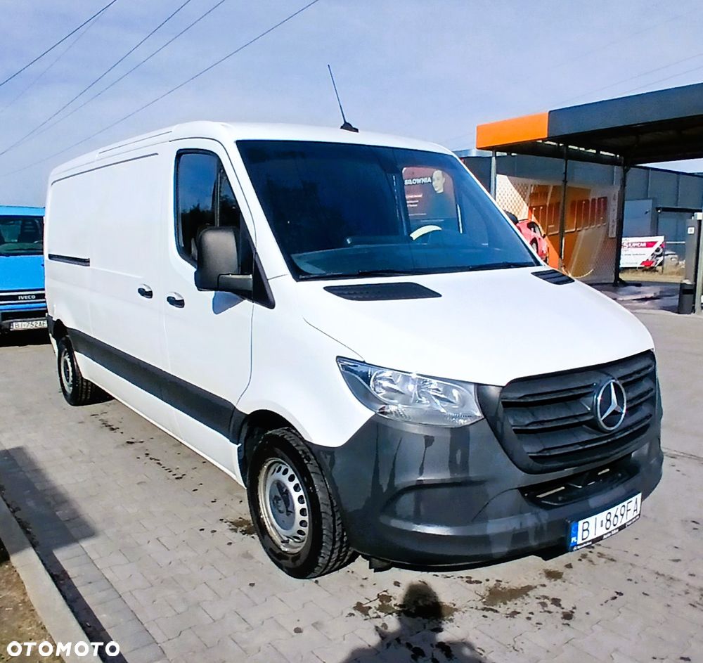 Mercedes-Benz Sprinter - 2