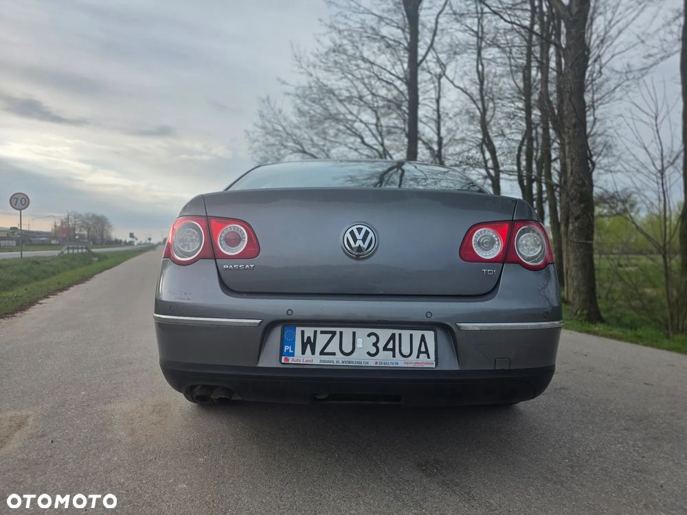 Volkswagen Passat 1.9 TDI Comfortline - 11