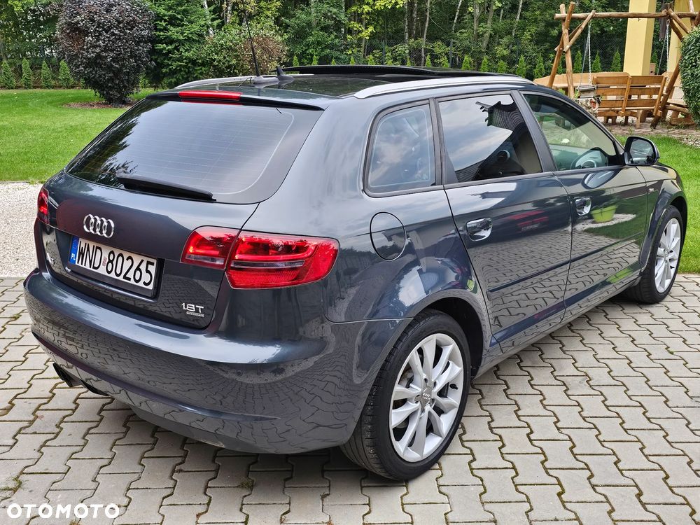 Audi A3 Sportback 1.8 TFSI Quattro Attraction - 5