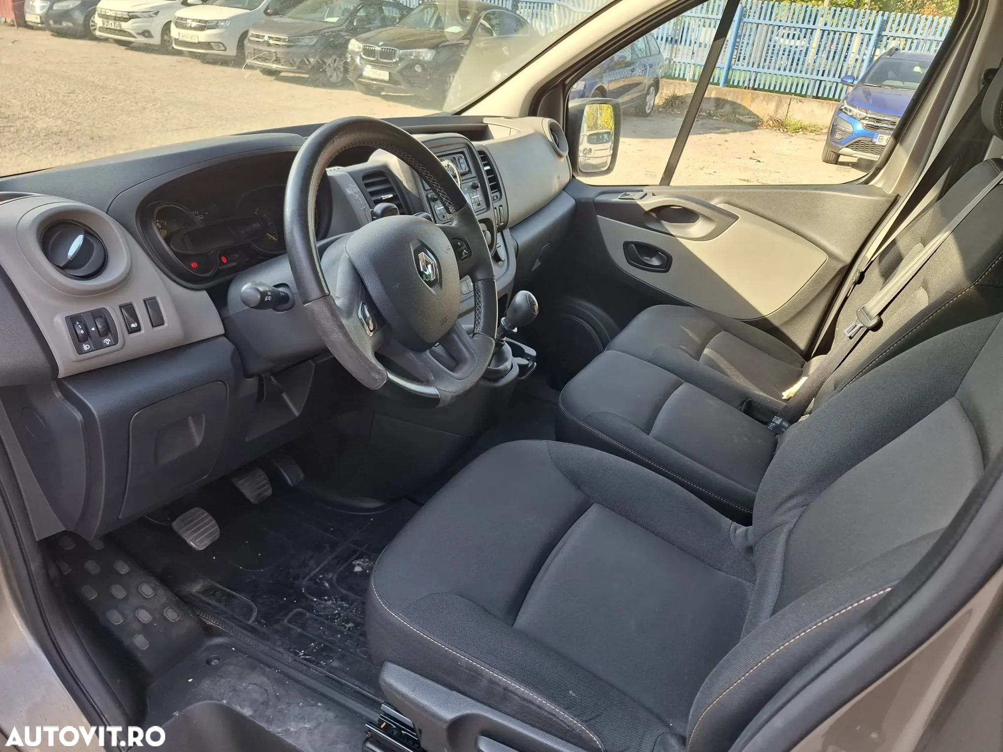 Renault Trafic Combi L2H1 1.6 dCi TT 125 7+1 Expression - 3