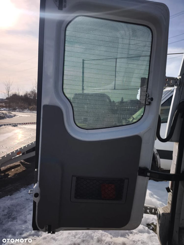 Drzwi z szybą tył tylne lewe prawe Mercedes-Benz Sprinter w906 niskie L1 białe VW Crafter I 06-18r - 7