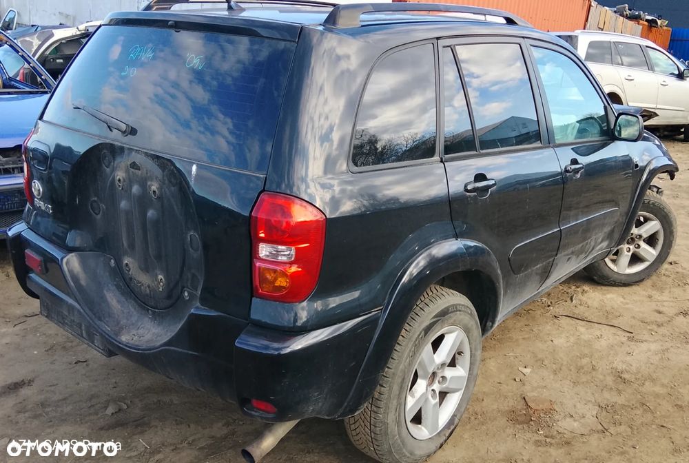 TOYOTA RAV4 2.0 D-4D - 3