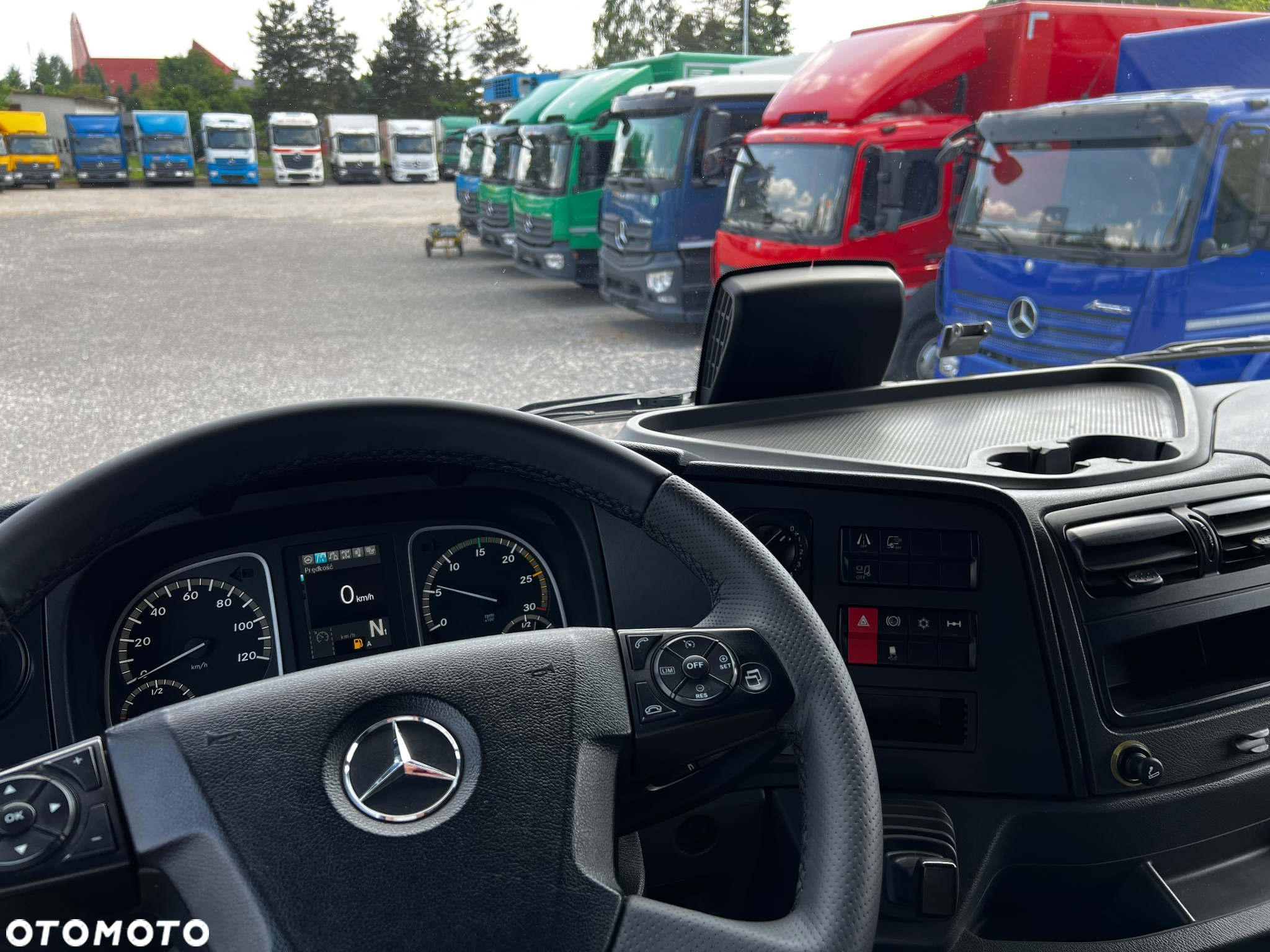 Mercedes-Benz ATEGO - 28
