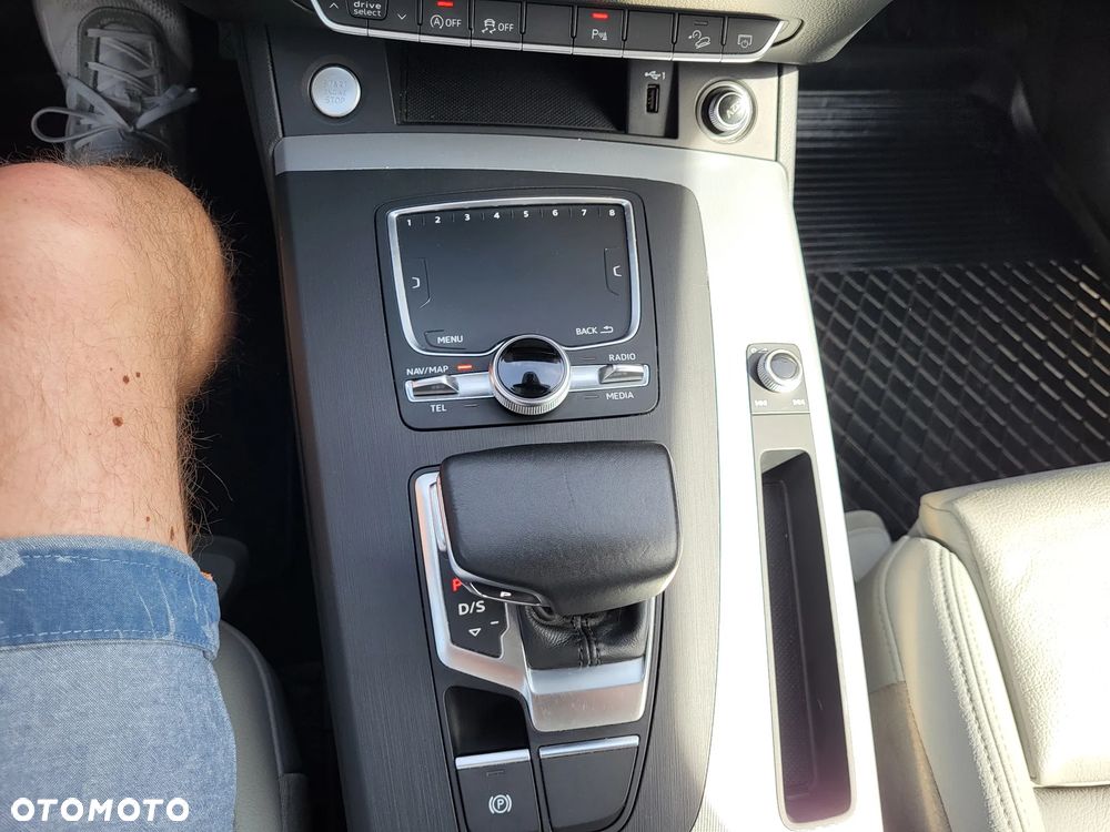 Audi Q5 35 TDI Quattro S tronic - 14