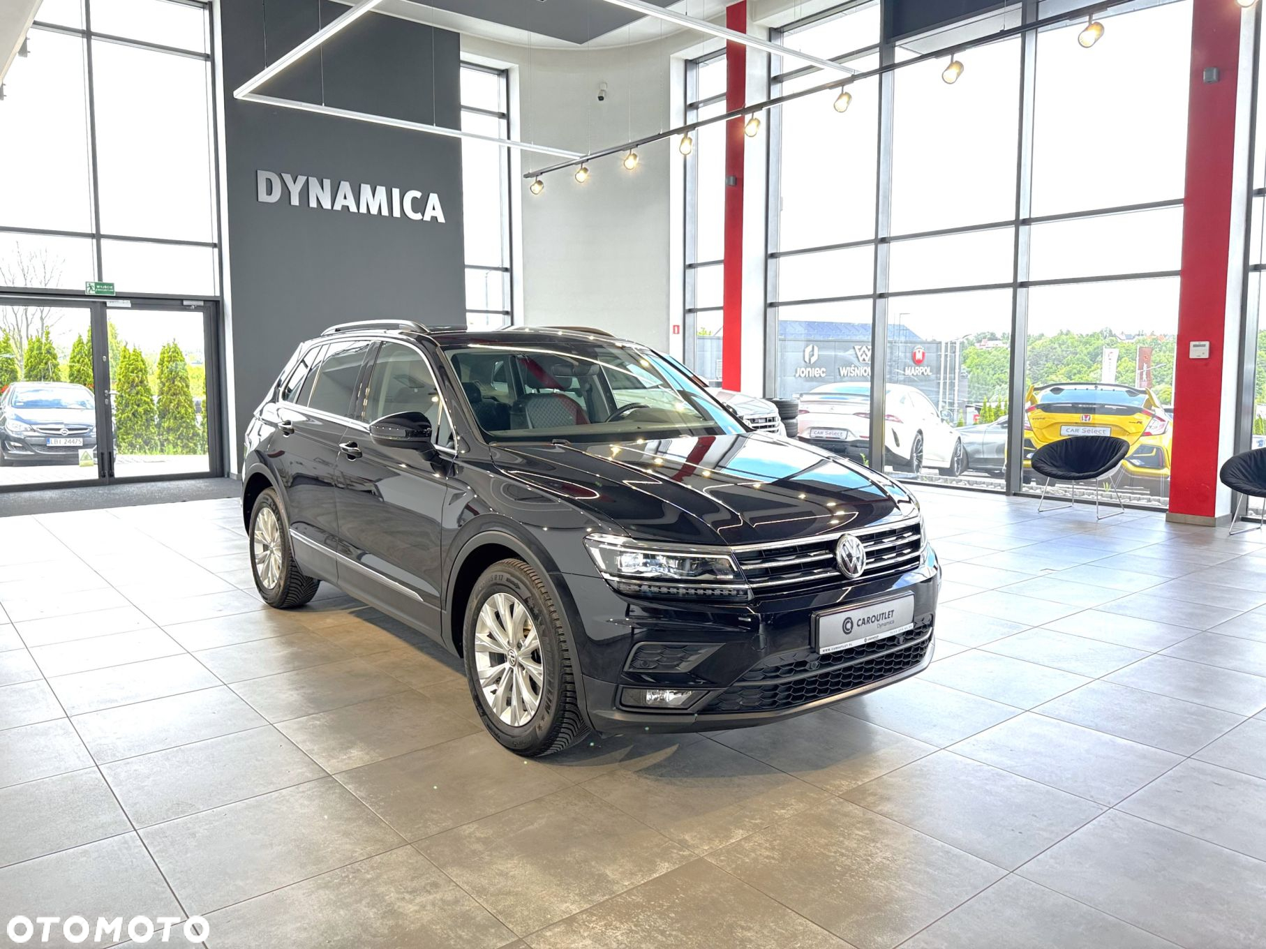 Volkswagen Tiguan - 2