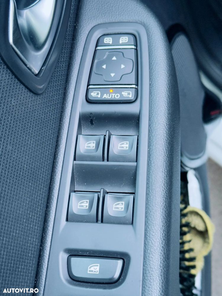 Renault Clio 0.9 Energy TCe Intens - 10