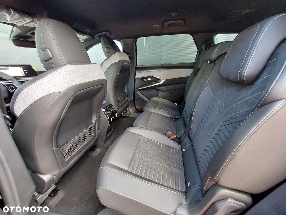 Peugeot 5008 1.2 PureTech mHEV GT Exclusive S&S e-DCS6 - 10