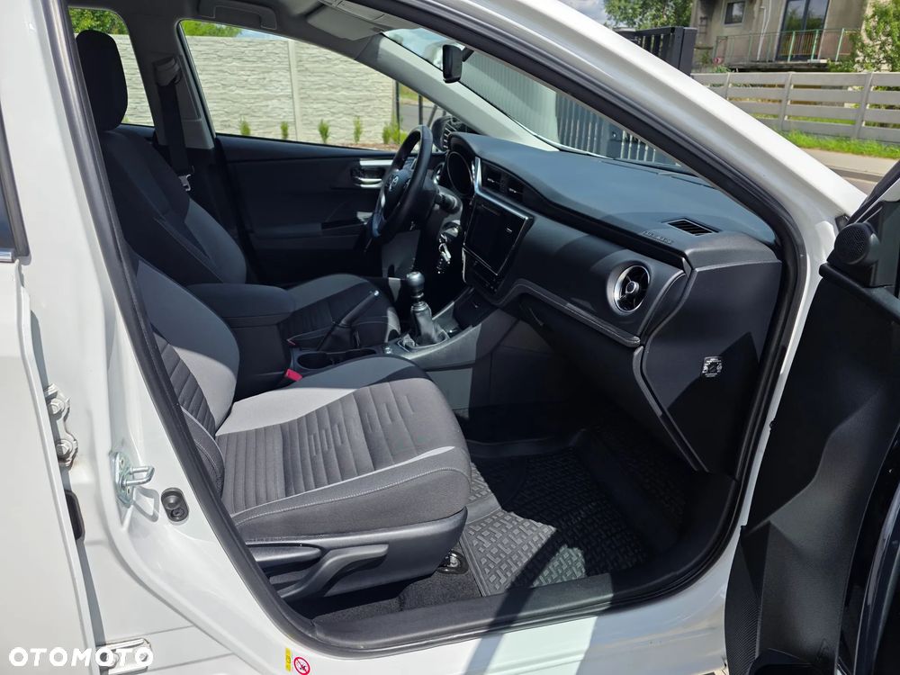 Toyota Auris 1.6 D-4D Comfort - 6