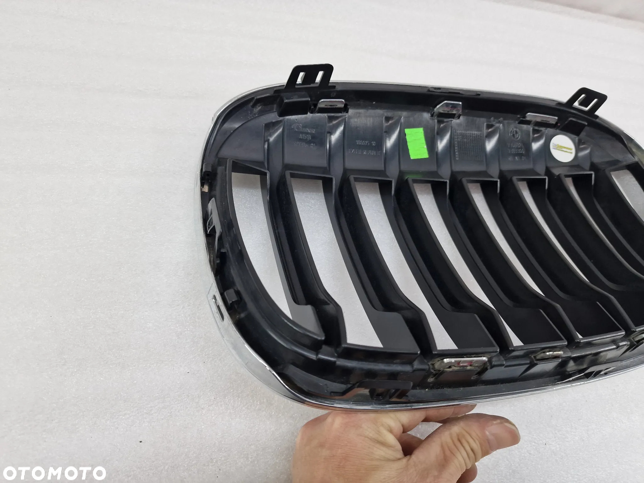 BMW X1 F48 15- PRAWA NERKA / ATRAPA / GRILL PRZEDNI PRZÓD X-LINE SATYNA ŁADNY , NR 7354824 / 7383366 , NR AUKCJI GL690 - 11