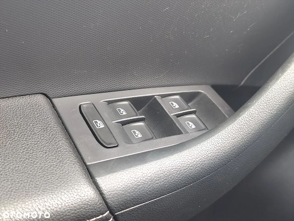 Skoda RAPID 1.0 TSI Active - 19