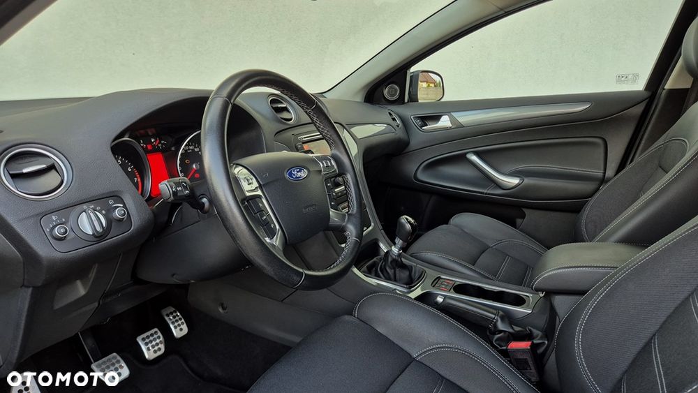 Ford Mondeo SW 1.6 T Titanium - 23