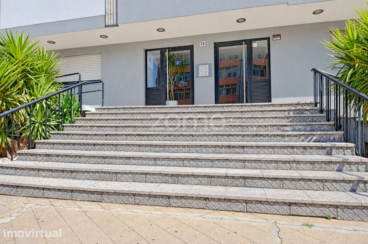 Apartamento T2 com garagem e varanda em Mafamude, Vila Nova de Gaia - Grande imagem: 4/31