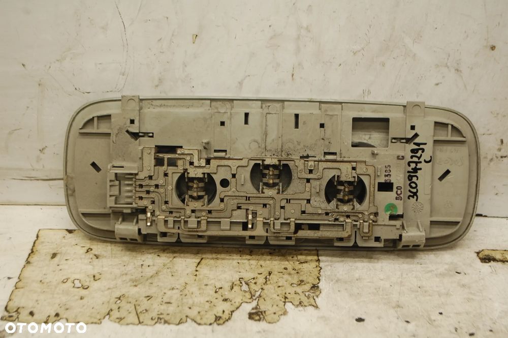 LAMPKA OŚWIETLENIA KABINY 3C0947291C VW PASSAT B6 KOMBI 3C0947291A 3C0947291D - 9