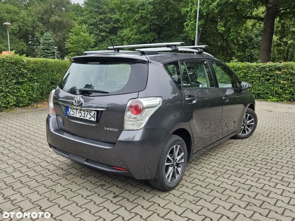 Toyota Verso 1.8 Premium 7os - 4