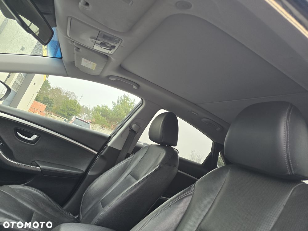 Hyundai i30 1.6 CRDI DCT Premium - 17