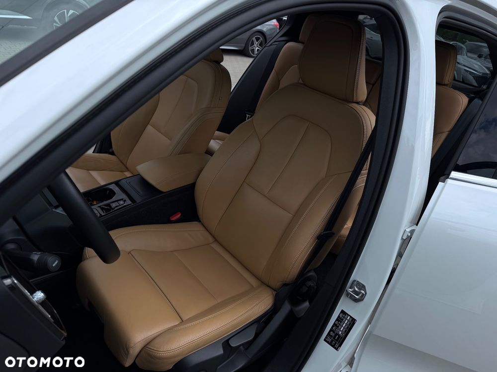 Volvo XC 40 - 31
