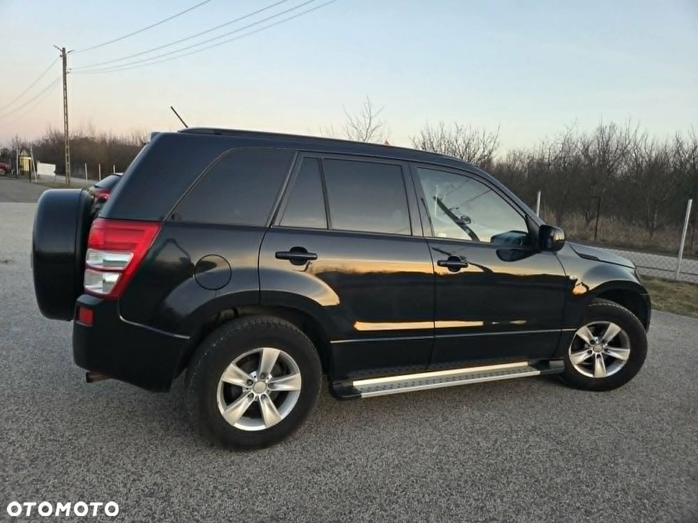 Suzuki Grand Vitara 2.0 - 5