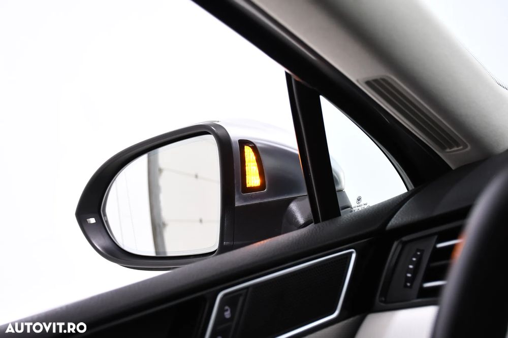 Volkswagen Passat Alltrack - 32