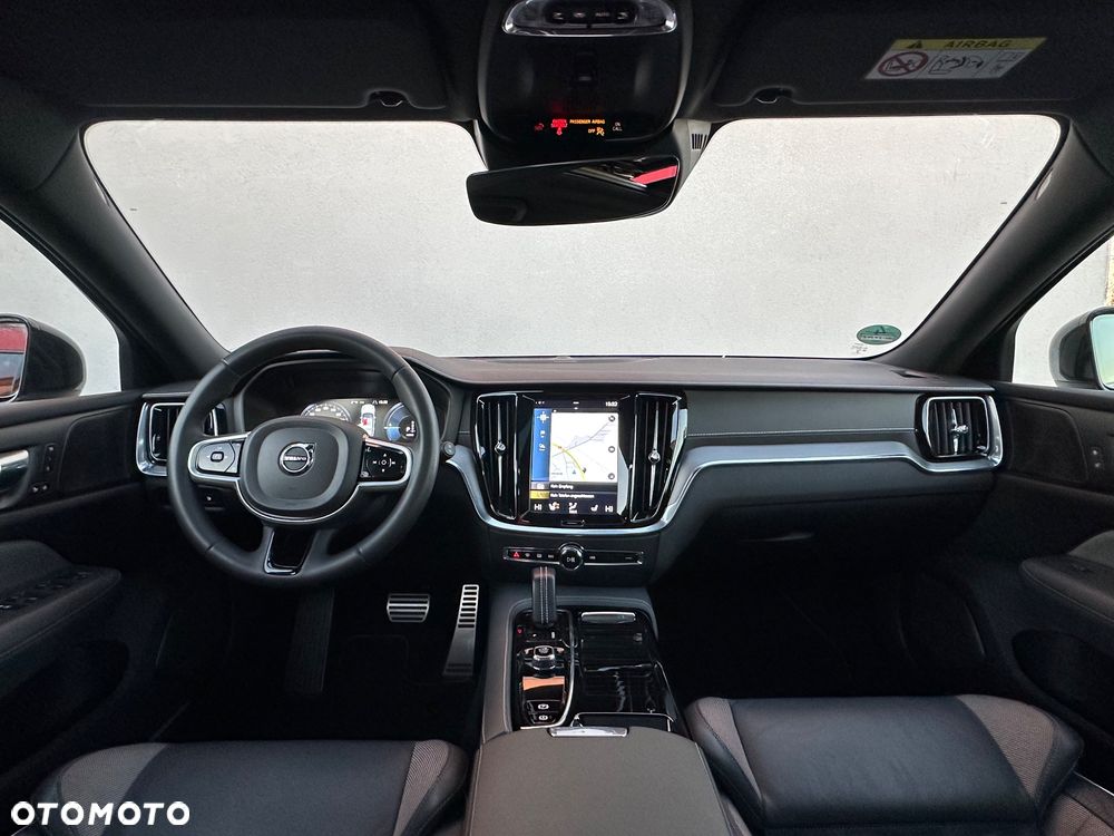 Volvo V60 T6 AWD Recharge Geartronic RDesign - 20