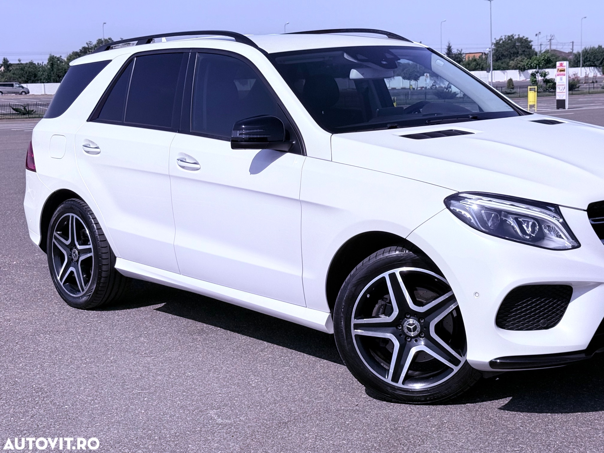 Mercedes-Benz GLE 350 d 4MATIC - 4