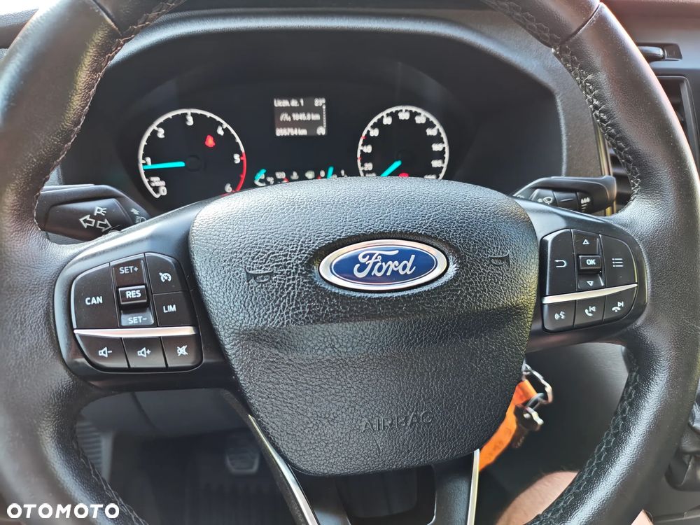 Ford Transit - 17