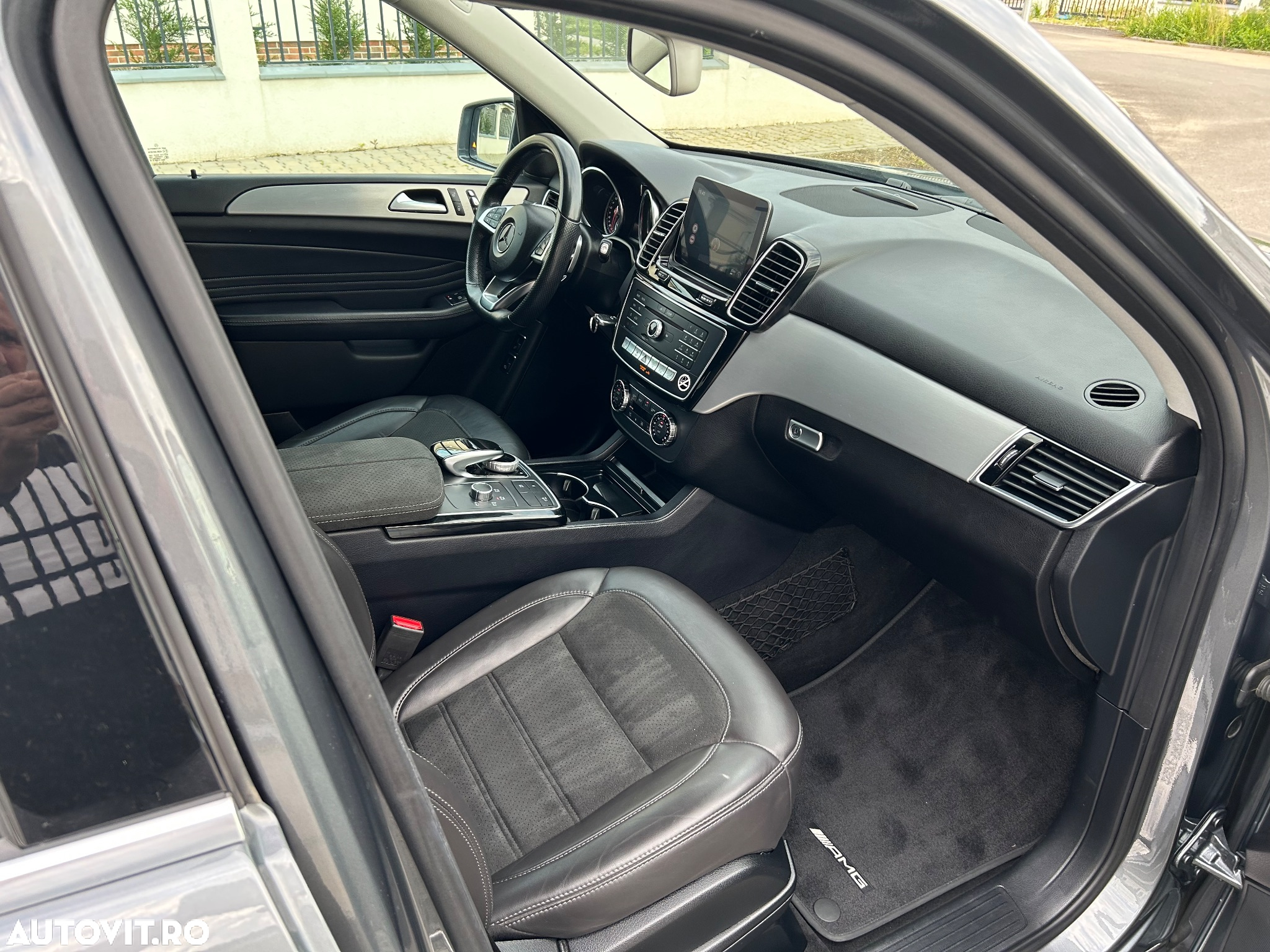 Mercedes-Benz GLE 350 d 4MATIC - 12