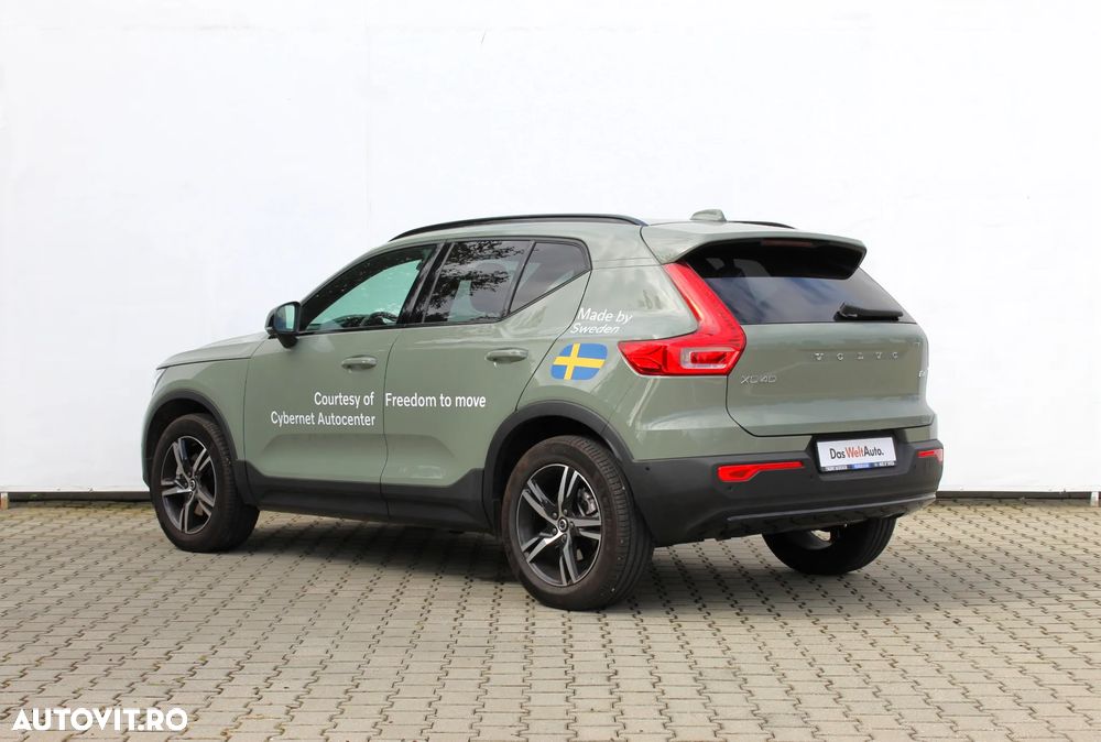 Volvo XC 40 B4 AT FWD MHEV Ultimate Dark - 3
