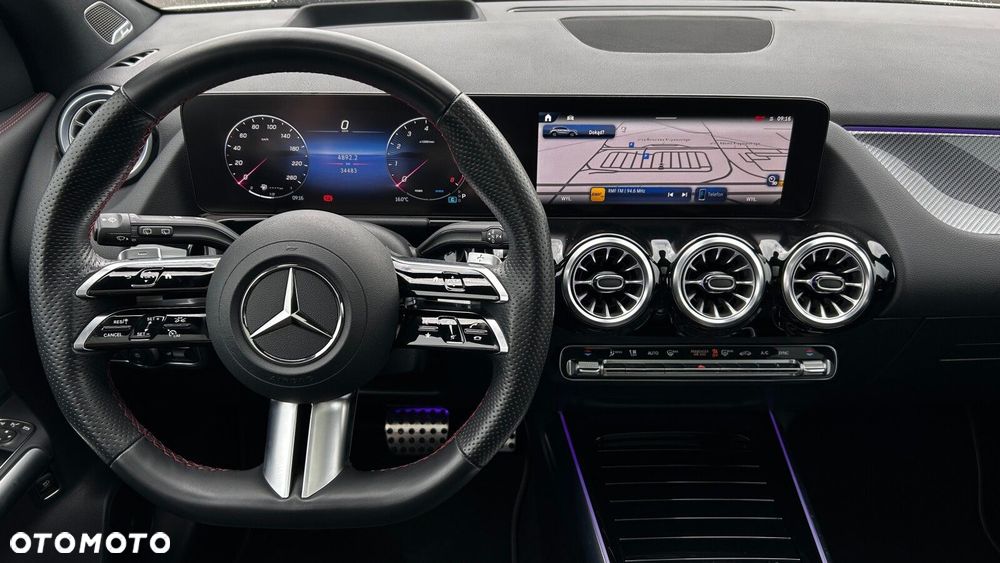 Mercedes-Benz GLA 200 AMG Line - 14