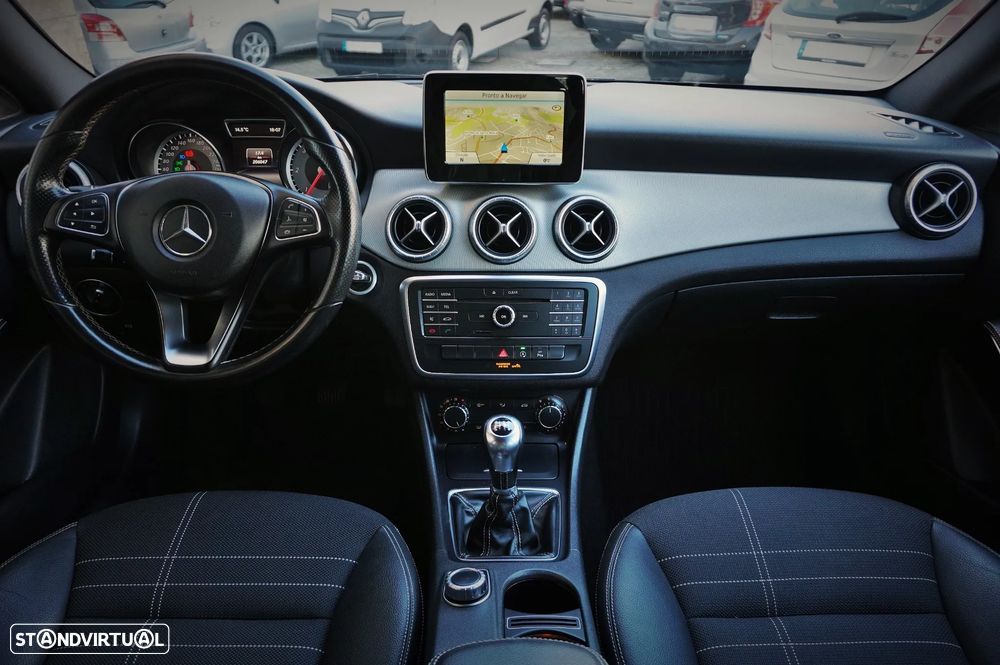 Mercedes-Benz CLA 200 Shooting Brake (CDI) d Urban - 25