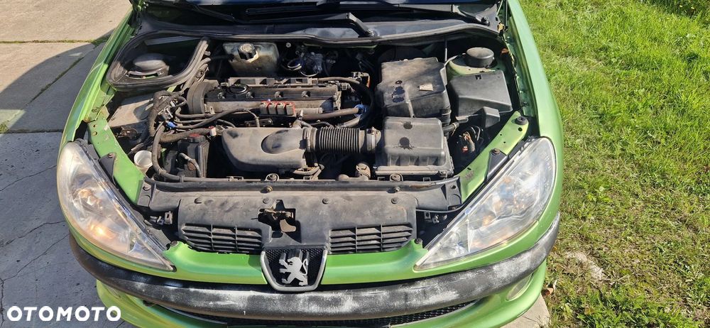 Peugeot 206 CC 2.0 - 15