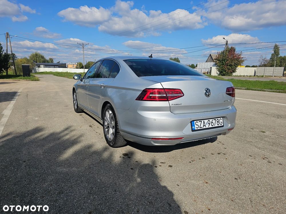 Volkswagen Passat 2.0 TDI (BlueMotion Technology) DSG Highline - 4