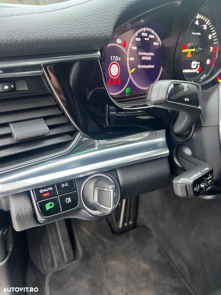Porsche Panamera 4 E-Hybrid - 21