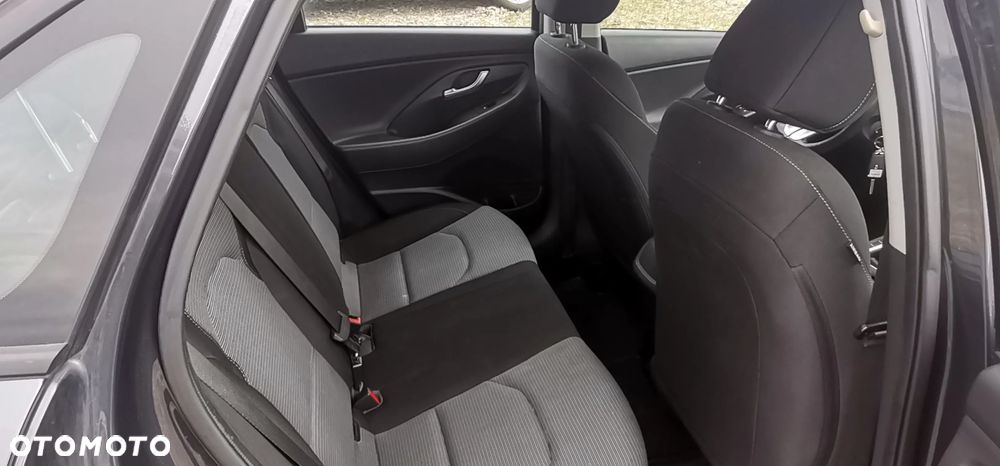 Hyundai i30 1.5 DPI Modern - 12