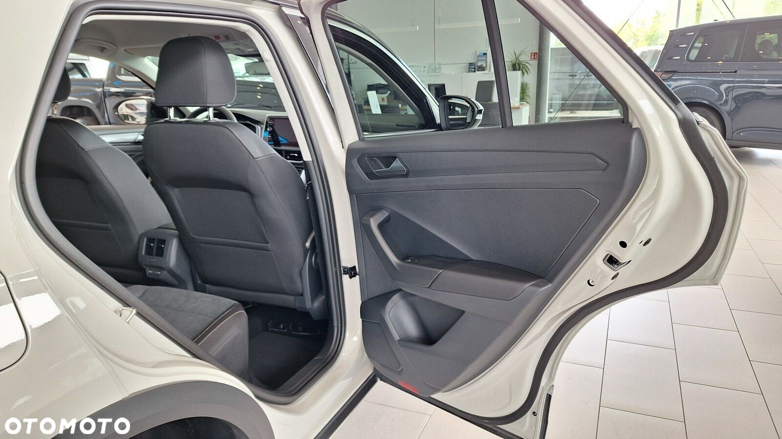 Volkswagen T-Roc - 30