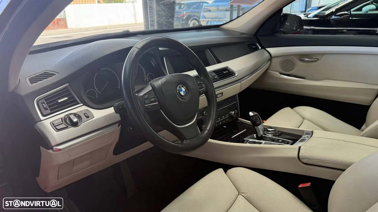 BMW 530 Gran Turismo d xDrive - 26