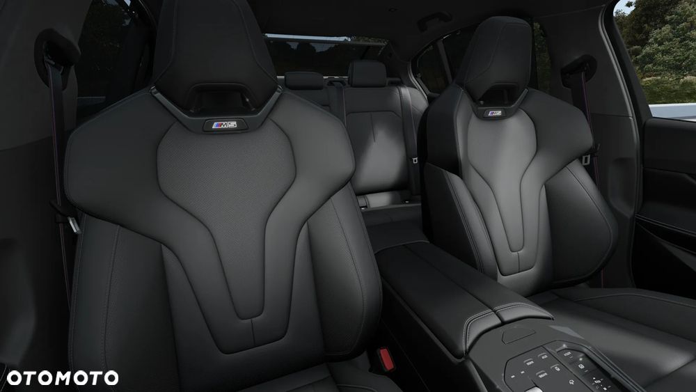 BMW M5 xDrive - 12