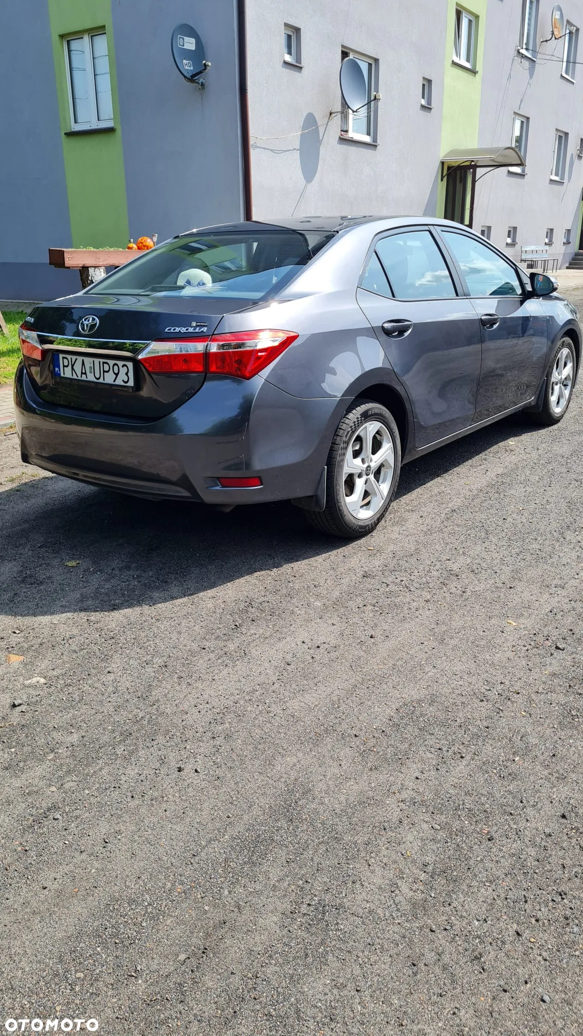 Toyota Corolla - 2
