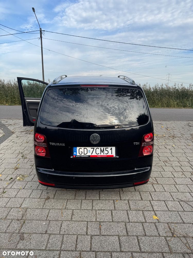 Volkswagen Touran 2008 photo 4