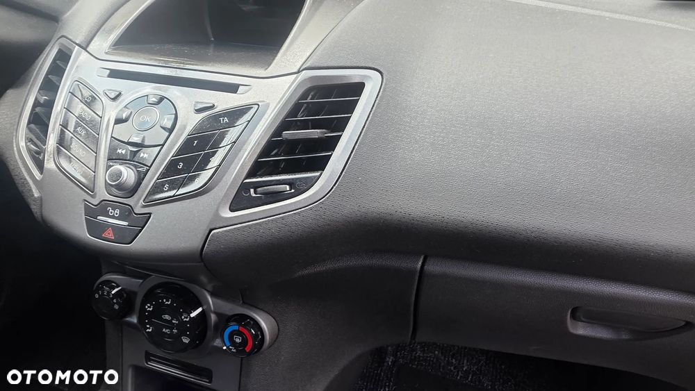 Ford Fiesta 1.5 TDCi Trend EU6 - 24