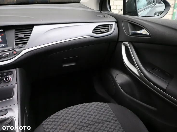 Opel Astra - 11