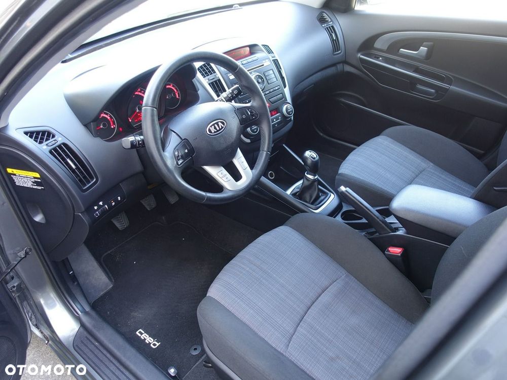 Kia Ceed 1.6 CVVT Vision - 12