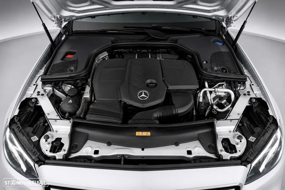 Mercedes-Benz E 220 d AMG Line - 25