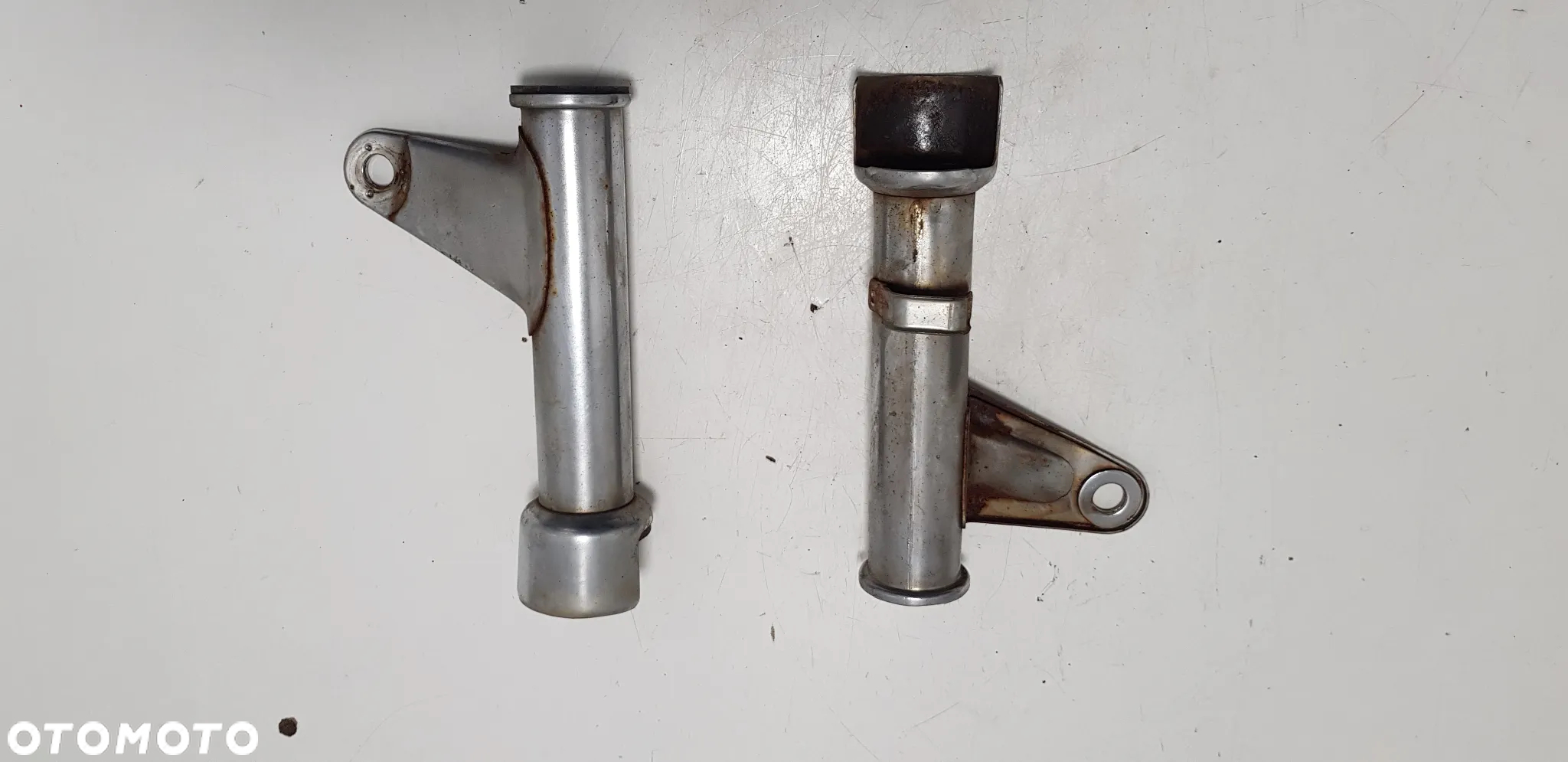 HONDA CM 125 Uchwyt Lampy - 3
