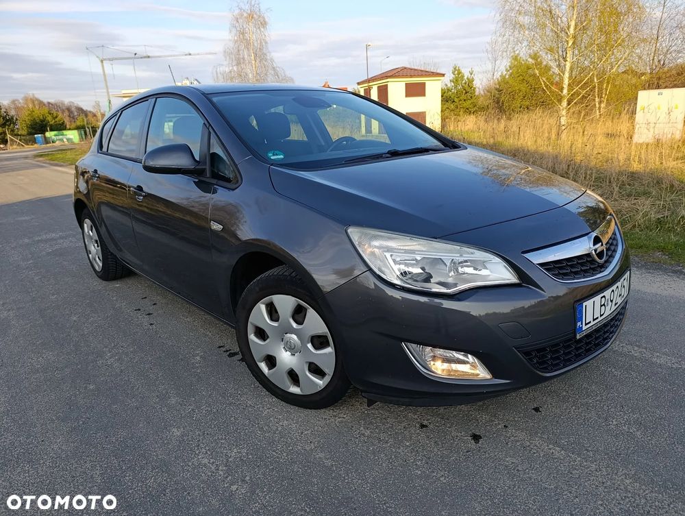 Opel Astra 1.6 Catch me - 1