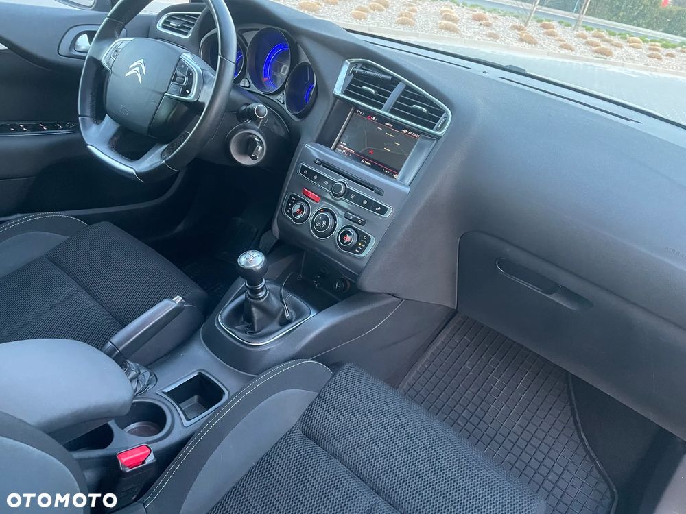 Citroën C4 1.2 e-THP Exclusive - 12