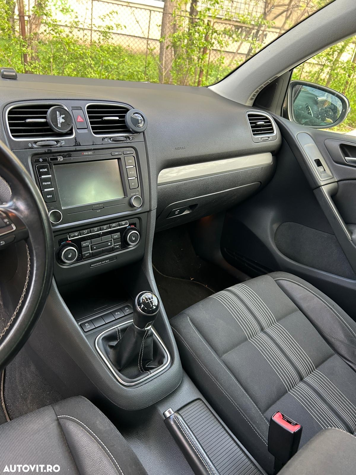 Volkswagen Golf - 6