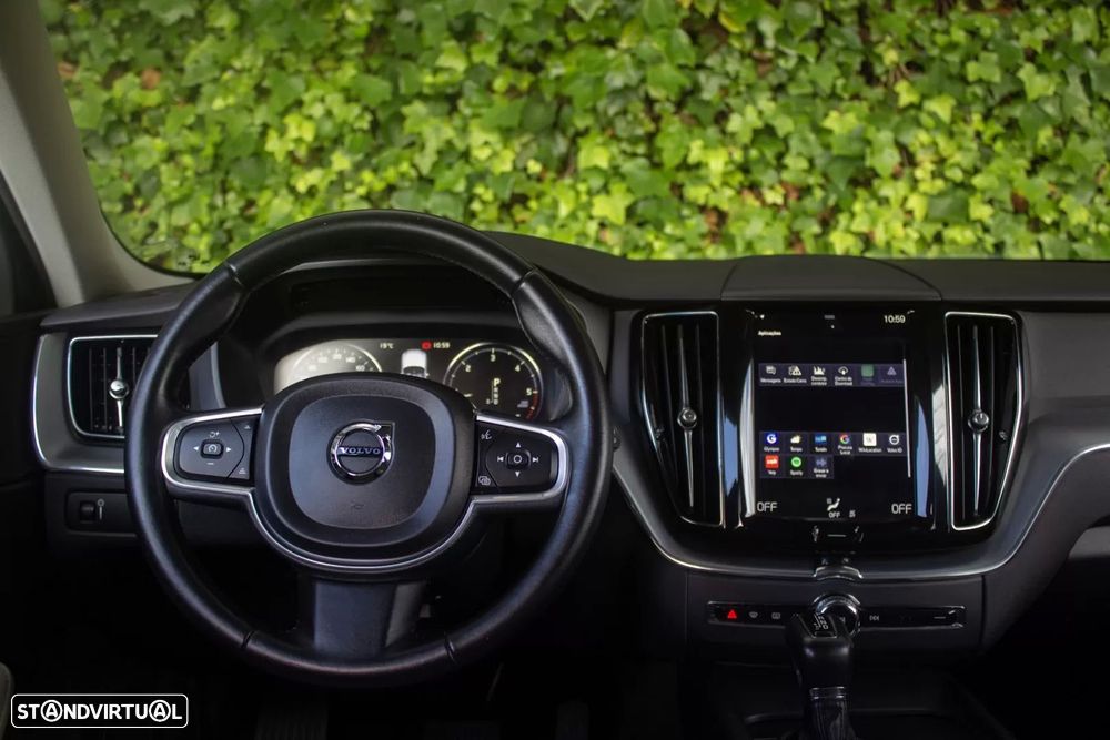 Volvo XC 60 2.0 D4 Momentum AWD Geartronic - 16